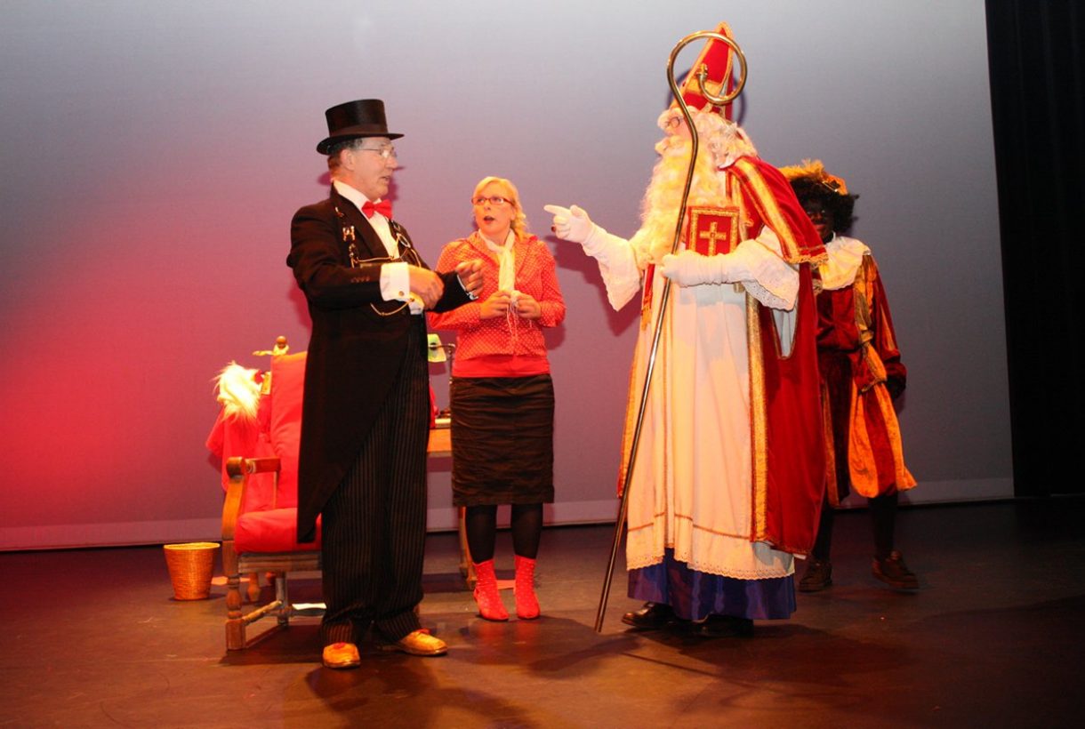 Sinterklaas ging uit fietsen – Theatergroep Spiegel29